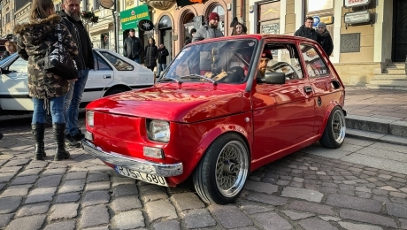 Objazdowy finał WOŚP. Stare pojazdy zaparkują na rzeszowskim Rynku